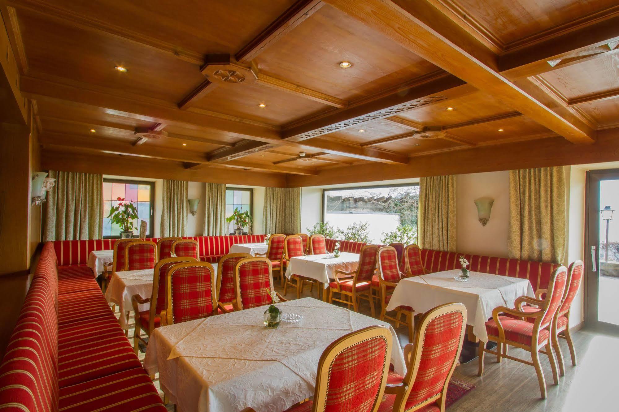 Hotel Huberhof Rum Kültér fotó
